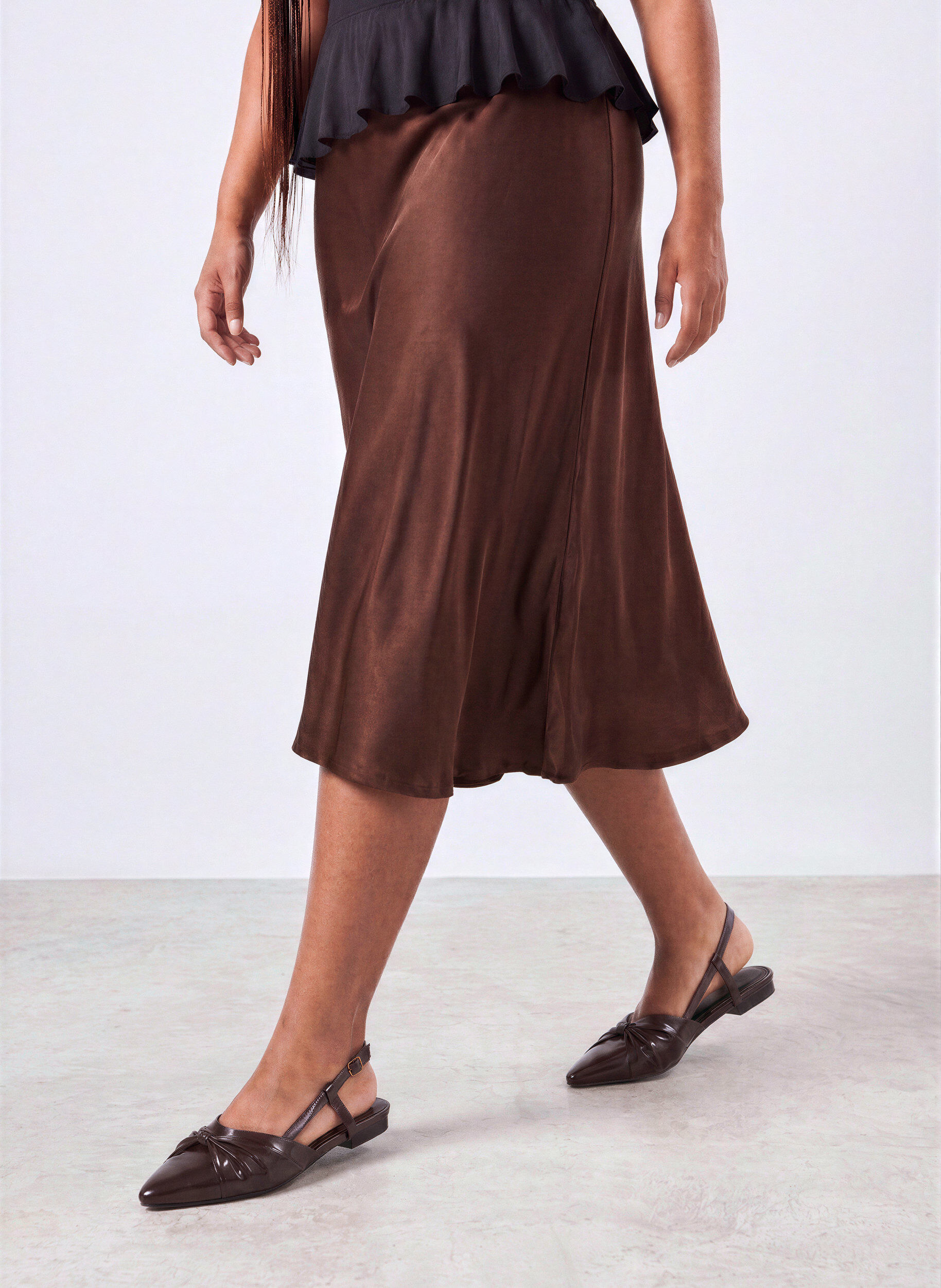 Slingback med rosett och lack-look, Brun, Model