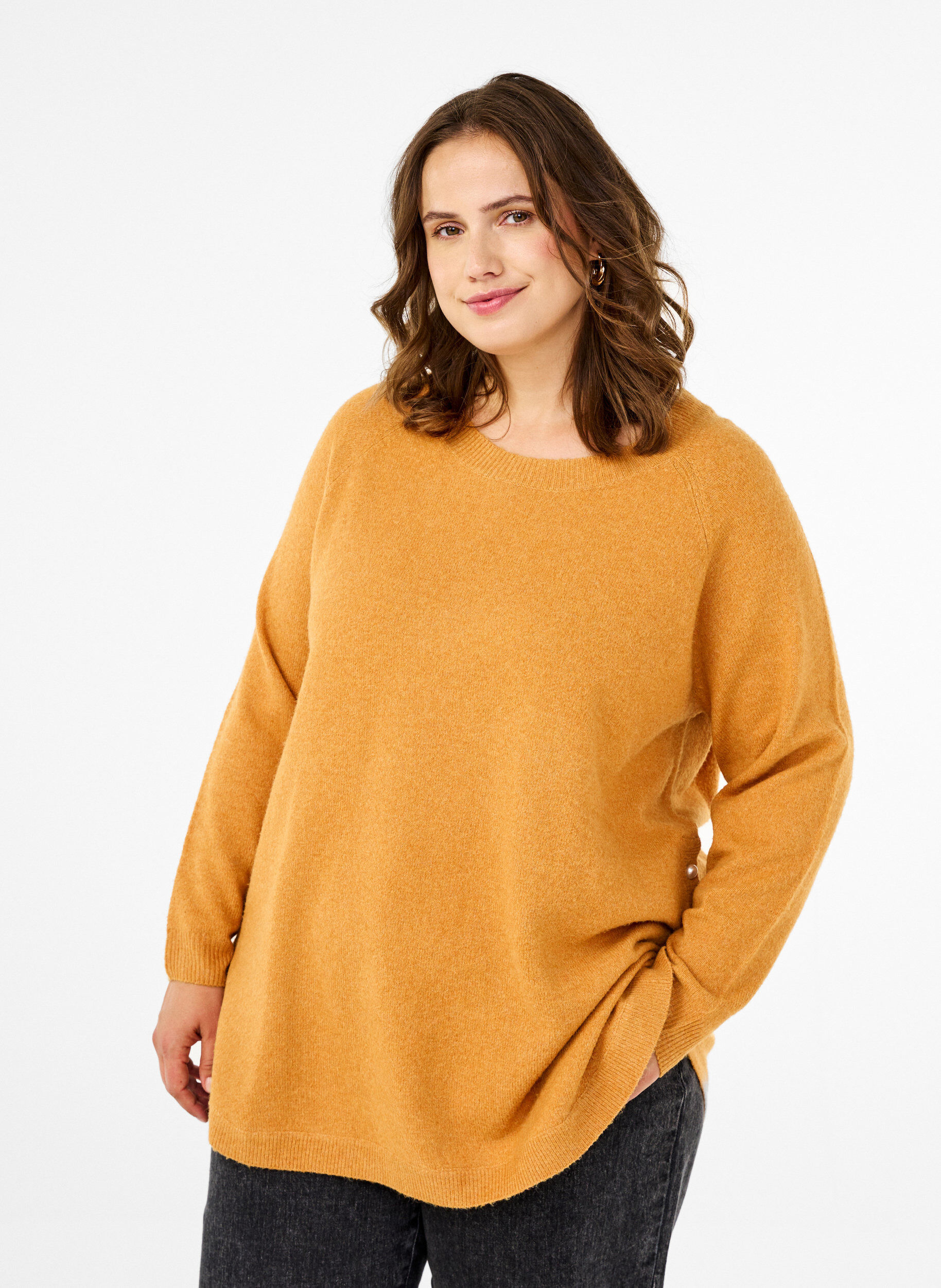 Zizzi Stickad blus med p&auml;rldetaljer, Yam White Mel., Model image number 0