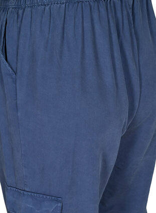 Byxor i lyocell med stora fickor, Dark Denim, Packshot image number 3
