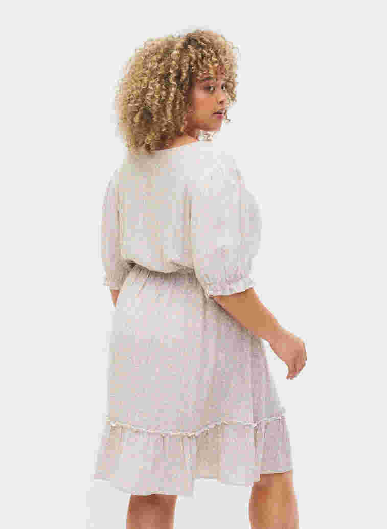 Blommig viskosklänning med korta ärmar, White Ditsy AOP, Model