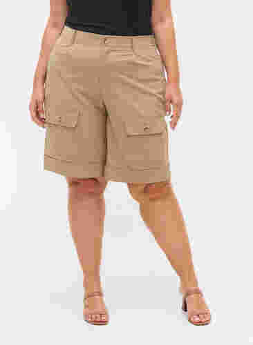 Shorts med påsydda fickor, Humus, Model image number 2