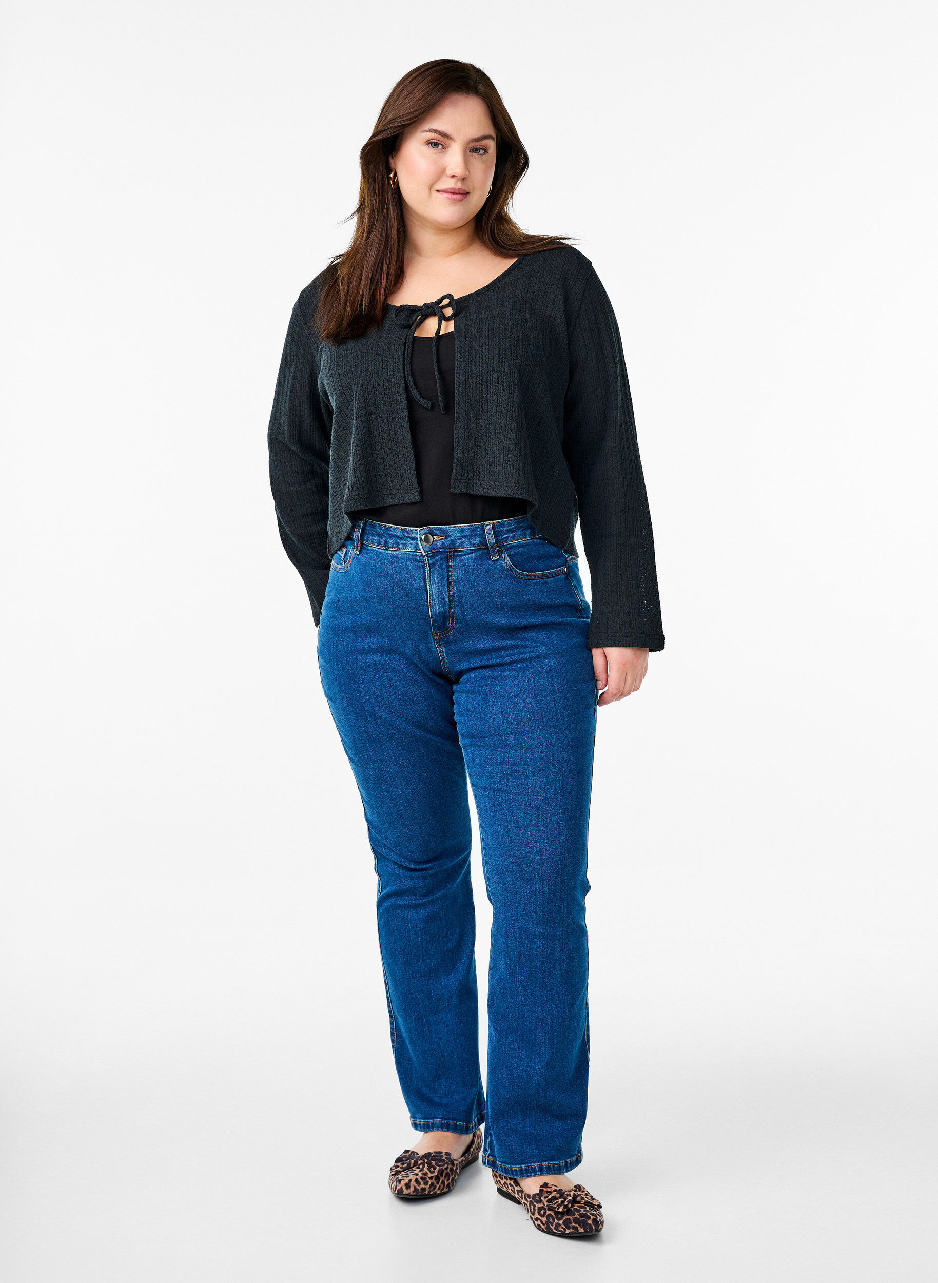 Zizzi Stickad kofta med textur och knytning framtill, Svart, Model image number 1