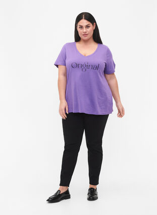 V-ringad t-shirt i bomull med texttryck, Deep Lavender ORI, Model image number 2
