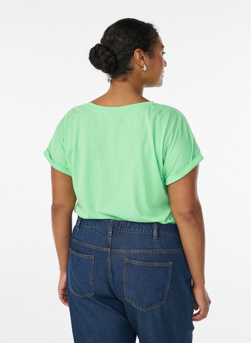 Kort&auml;rmad t-shirt i bomullsblandning, Gr&ouml;n, Model
