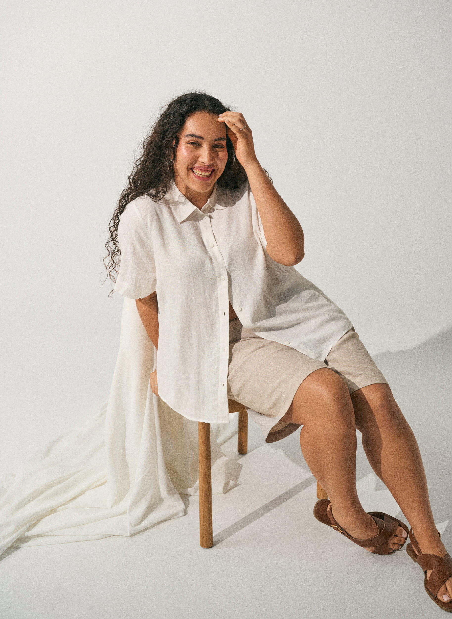 Shorts i linne och viskos med h&ouml;g midja