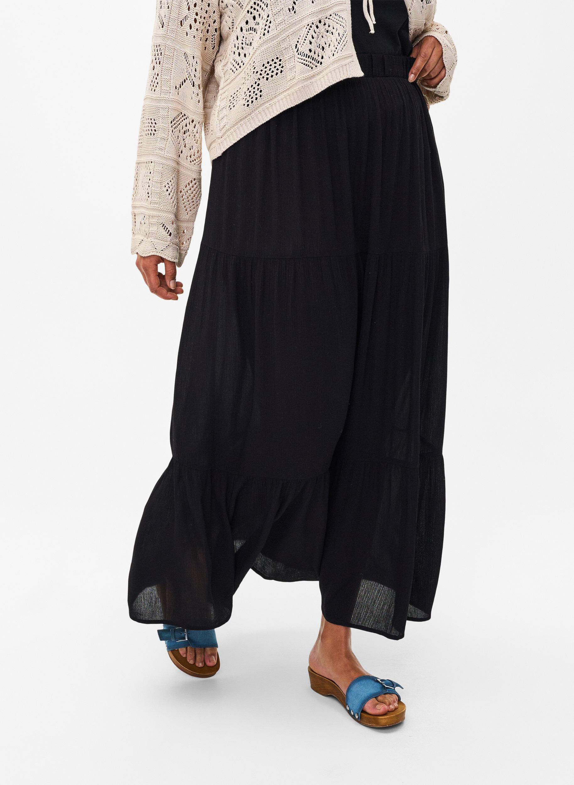 ZizziL&aring;ng kjol med res&aring;r i midjan, Svart, Model image number 2