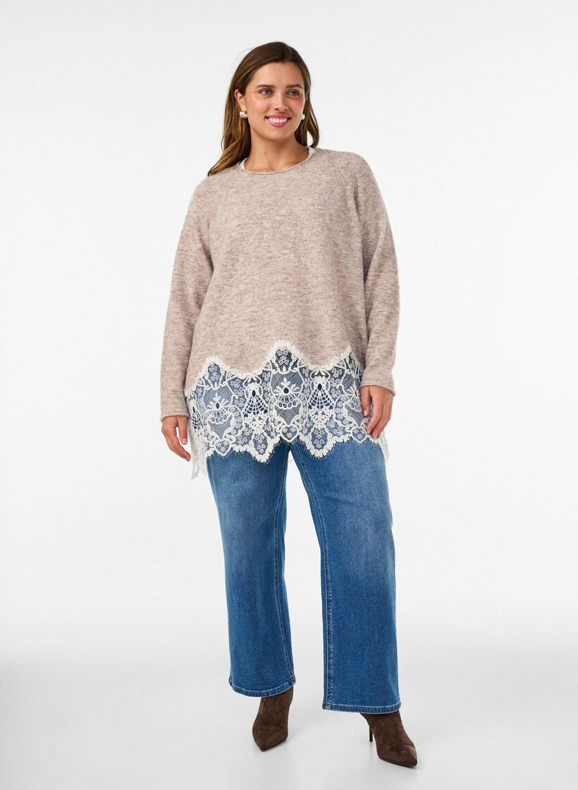 Stickad blus med raglan&auml;rmar och bred spetskant, Beige, Model image number 1