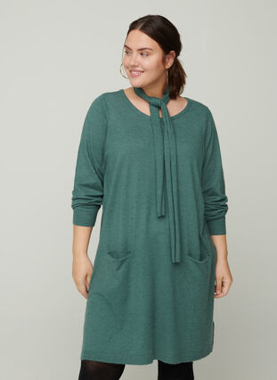 Långärmad stickad klänning med fickor, Sea Pine Mel, Model image number 0