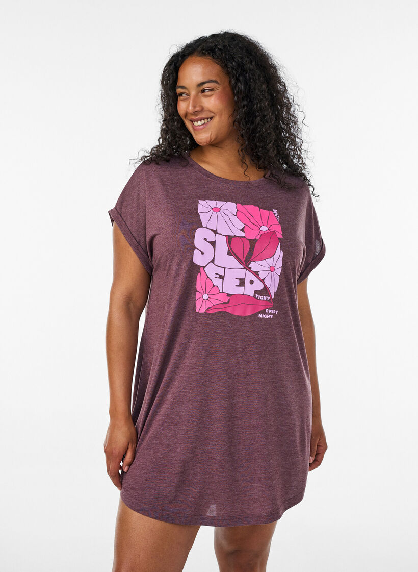 Kort&auml;rmat nattlinne med texttryck, M&ouml;rk Bordeaux, Model image number 0