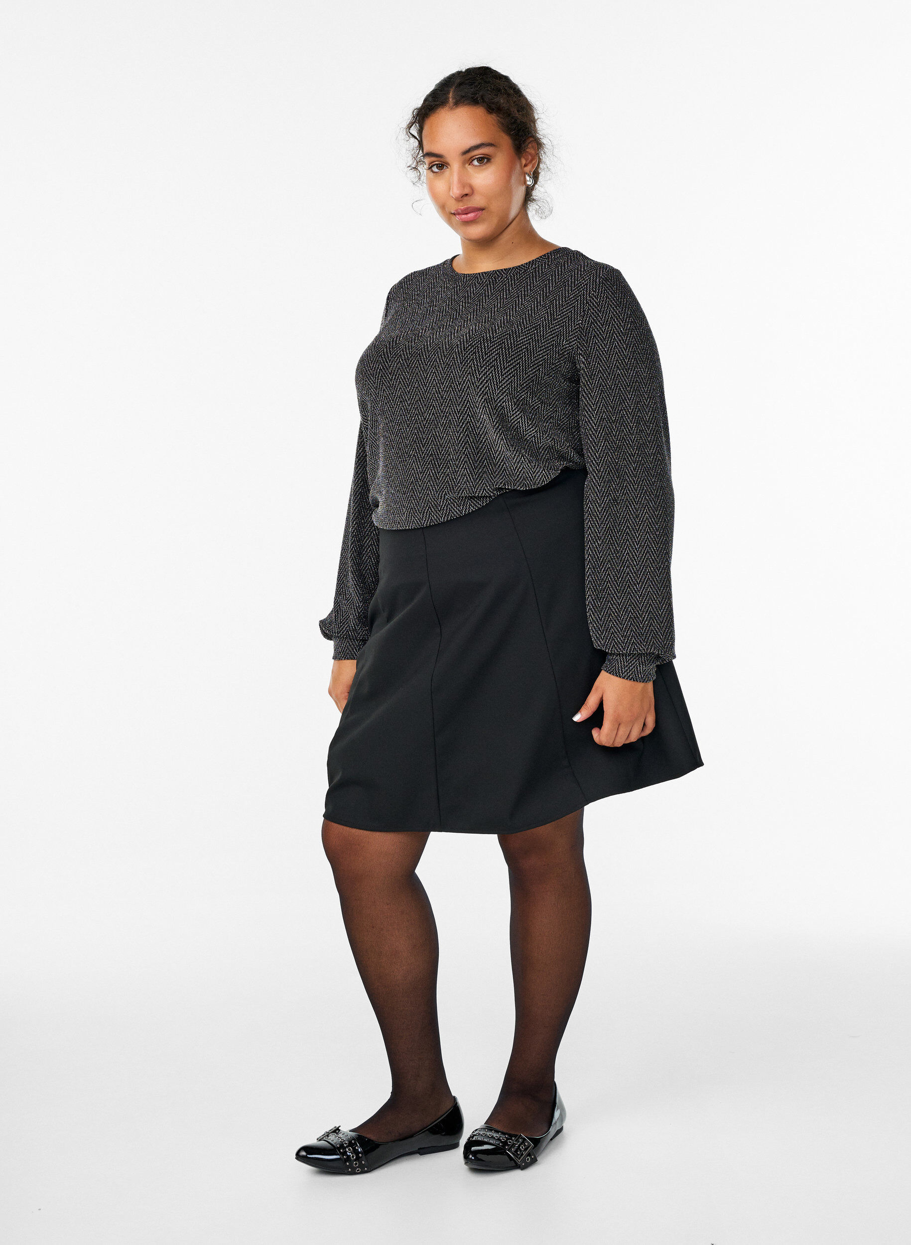 ZizziBlus med fiskbensm&ouml;nster och glittertr&aring;d, Svart, Model image number 1