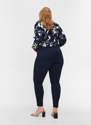 Sanna jeans med extra slim fit och normal midjehöjd, Dark blue, Model image number 1