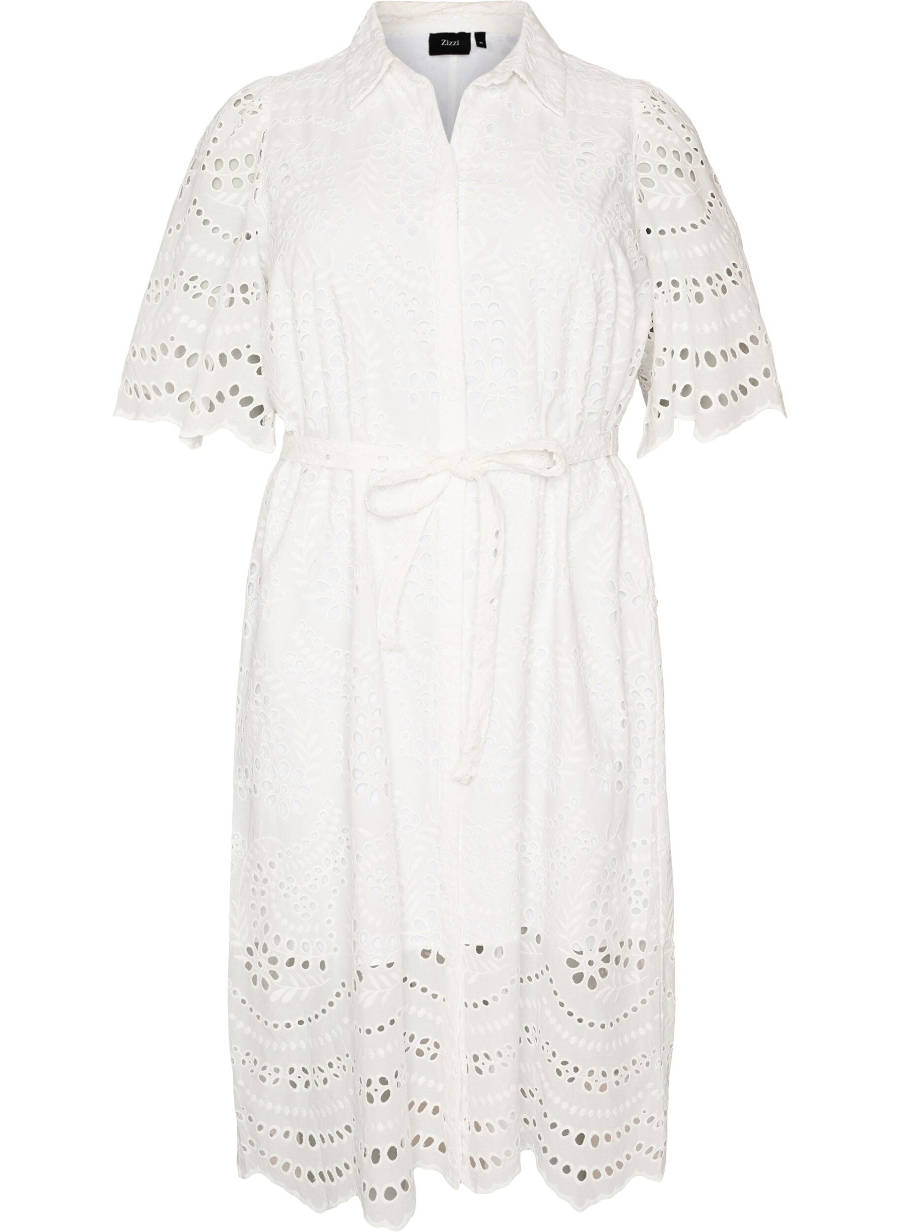Skjortkl&auml;nning i broderie anglaise med knytb&auml;lte