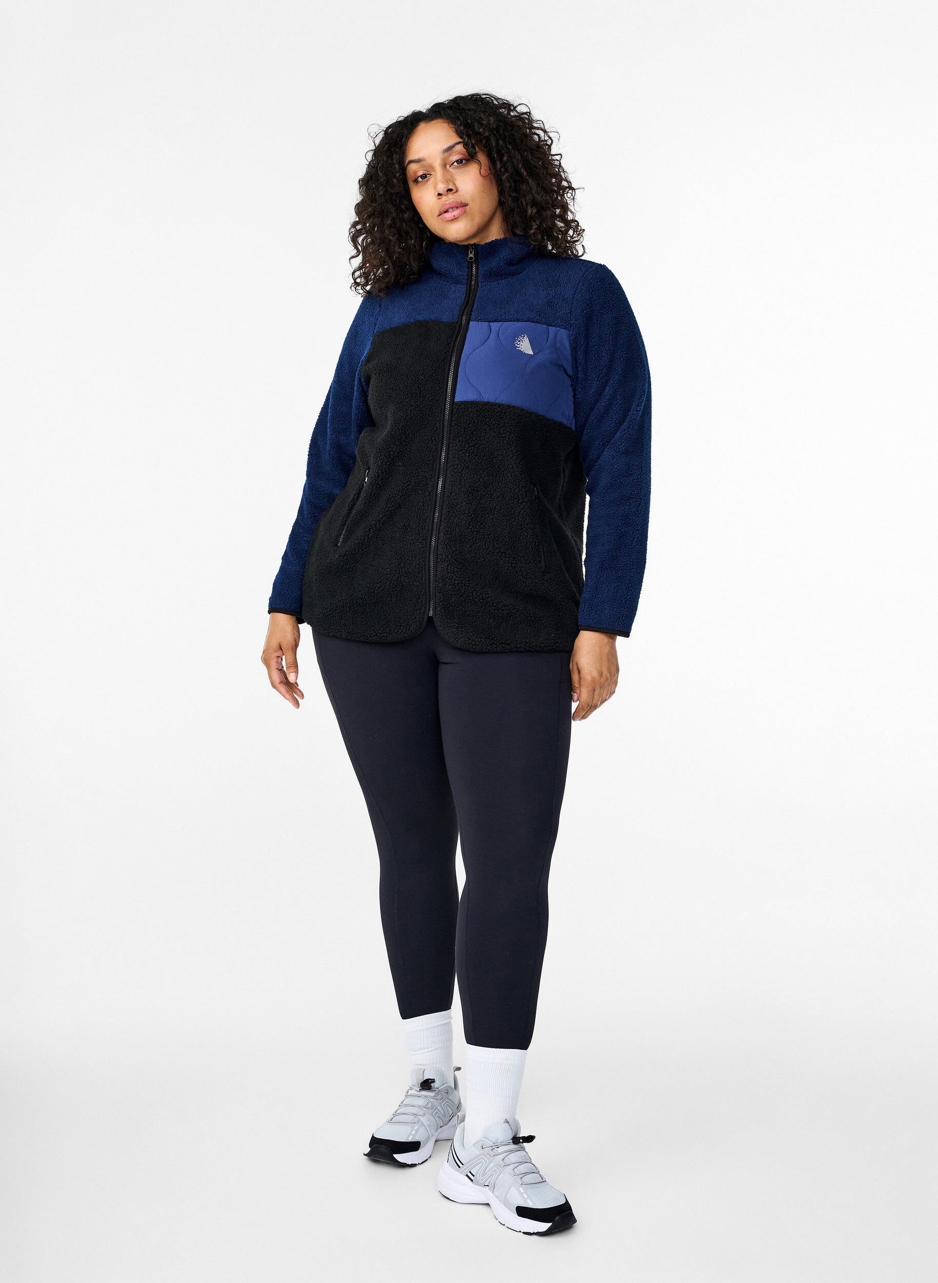 Zizzi Teddyjacka med f&auml;rgblock, Night Sky comb., Model image number 2