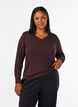 Blus i viskos med spetskant och v-ringning, Brun, Model image number 0