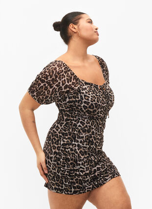 Kort klänning i mesh med leopardtryck, Leo, Model image number 2