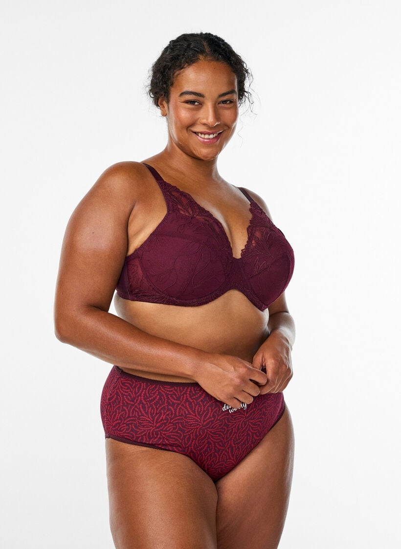 Vadderad spets-BH med bygel, R&ouml;d, Model image number 1