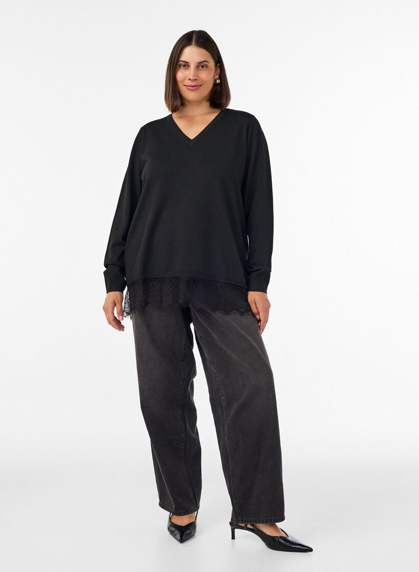 Stickad blus med v-ringning och spetskant, Svart, Model image number 1