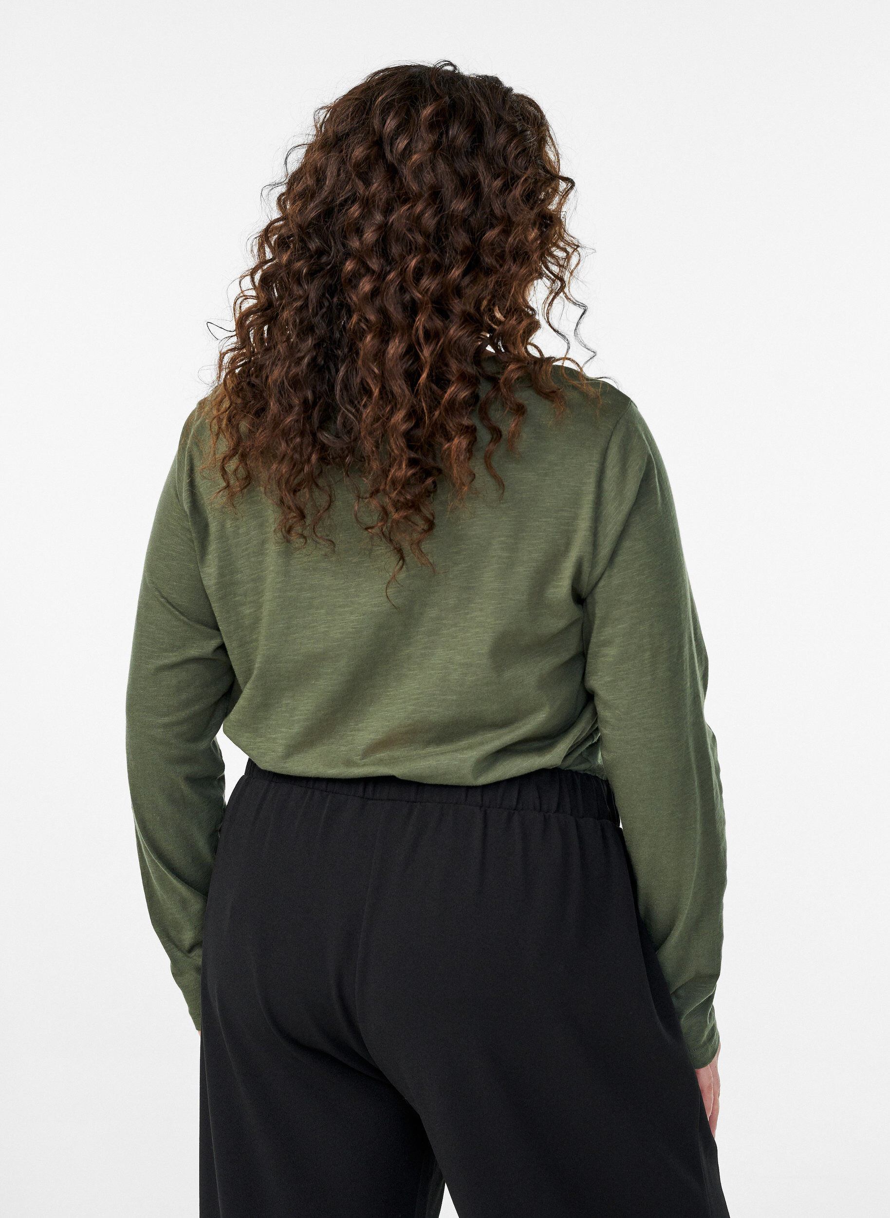 ZizziL&aring;ng&auml;rmad t-shirt med v-ringning och knappar, Gr&ouml;n, Model image number 2