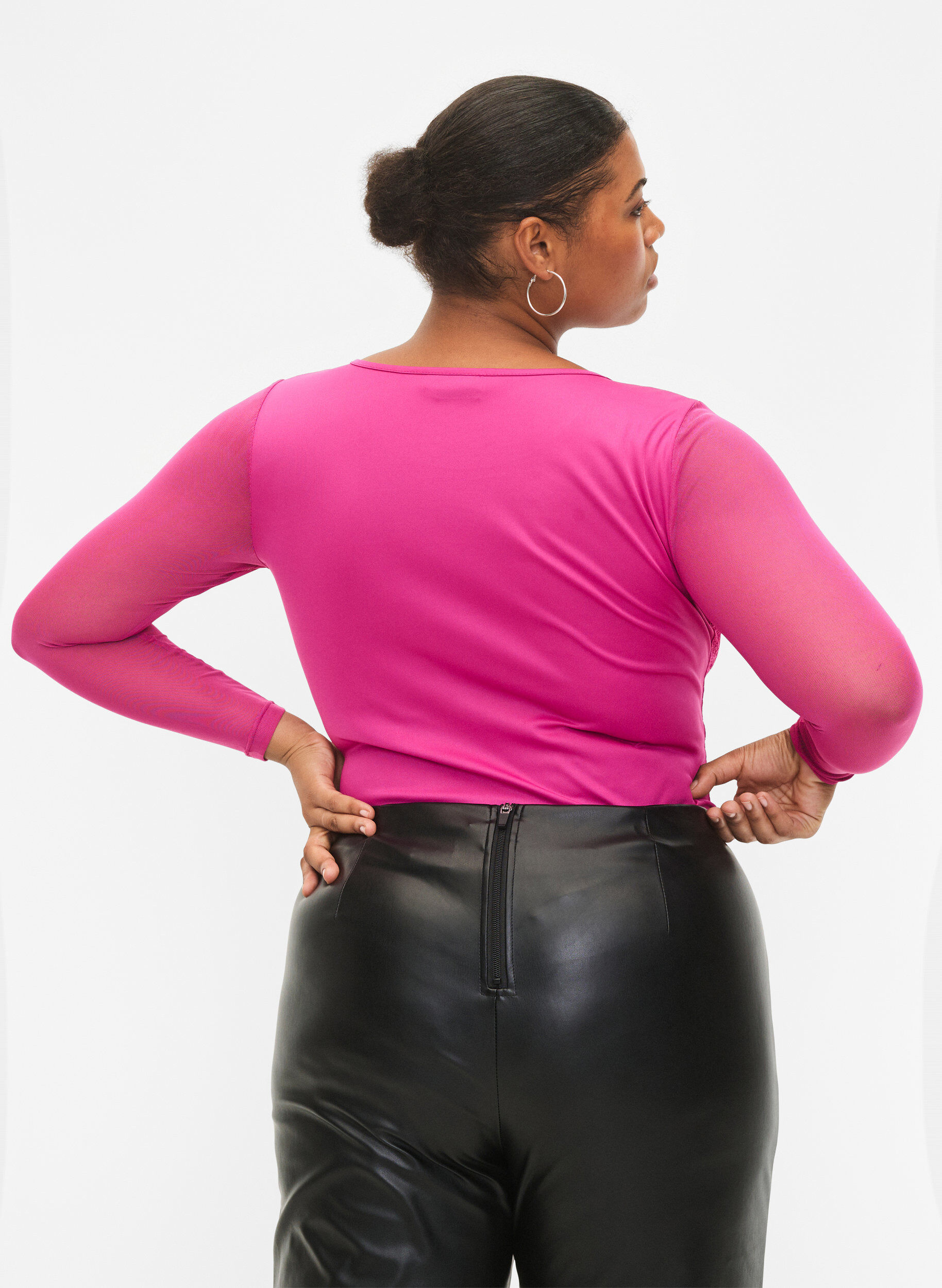 Zizzi Kroppsstrumpa med spets och mesh, Fuchsia Red, Model image number 1