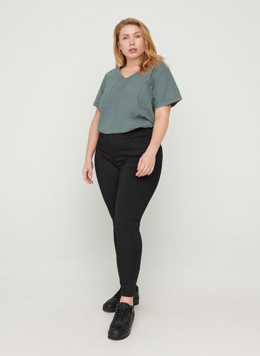Amy jeans med stay back-funktion och hög midja, Black, Model image number 0