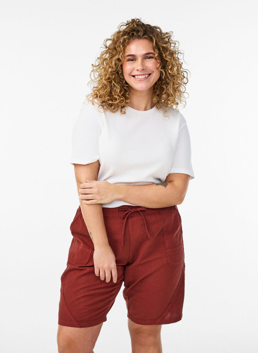 L&ouml;sa shorts i bomull med fickor, R&ouml;d, Model image number 0