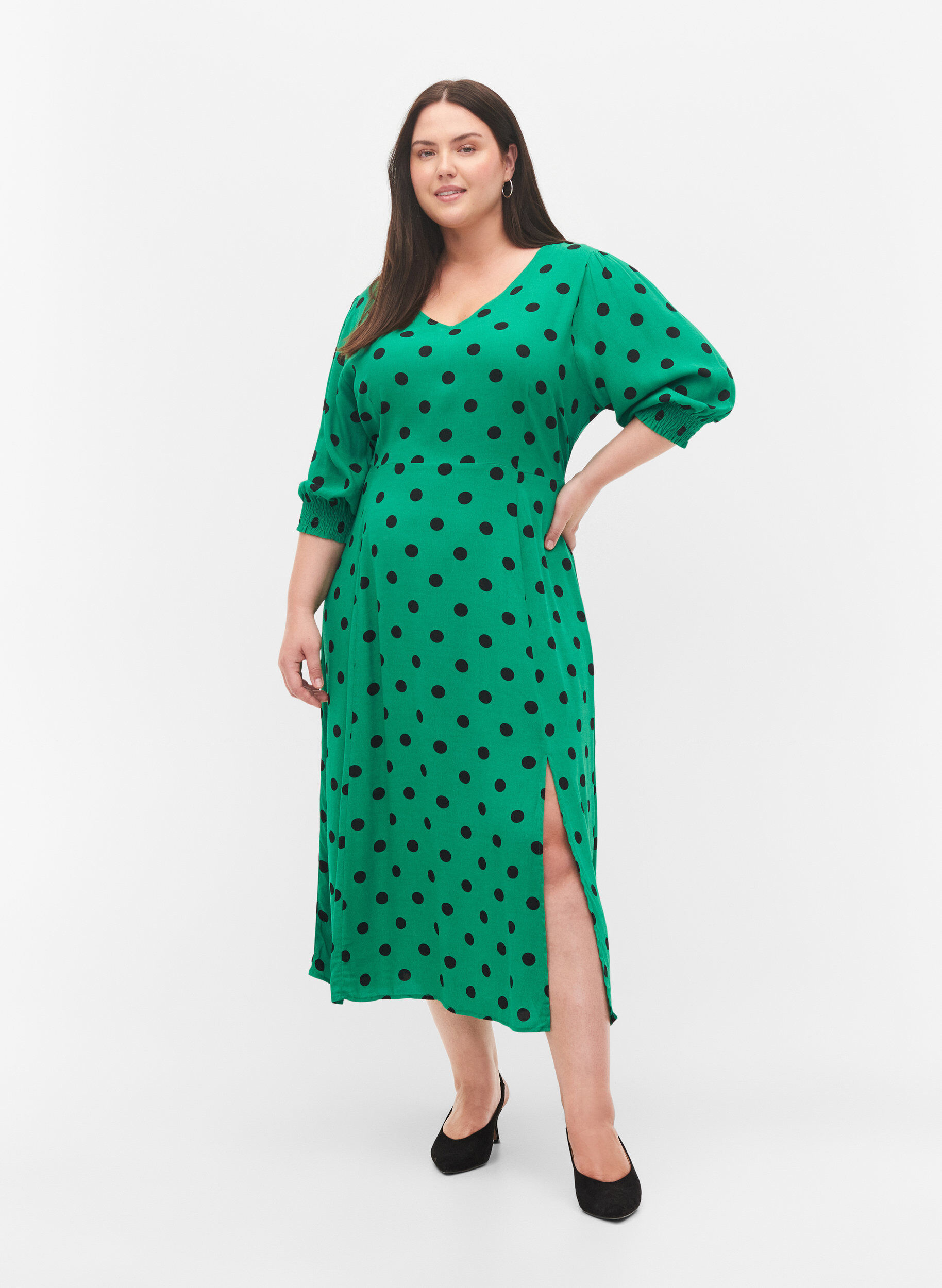 Zizzi Prickig midikl&auml;nning i viskos, Jolly Green Dot AOP, Model image number 3