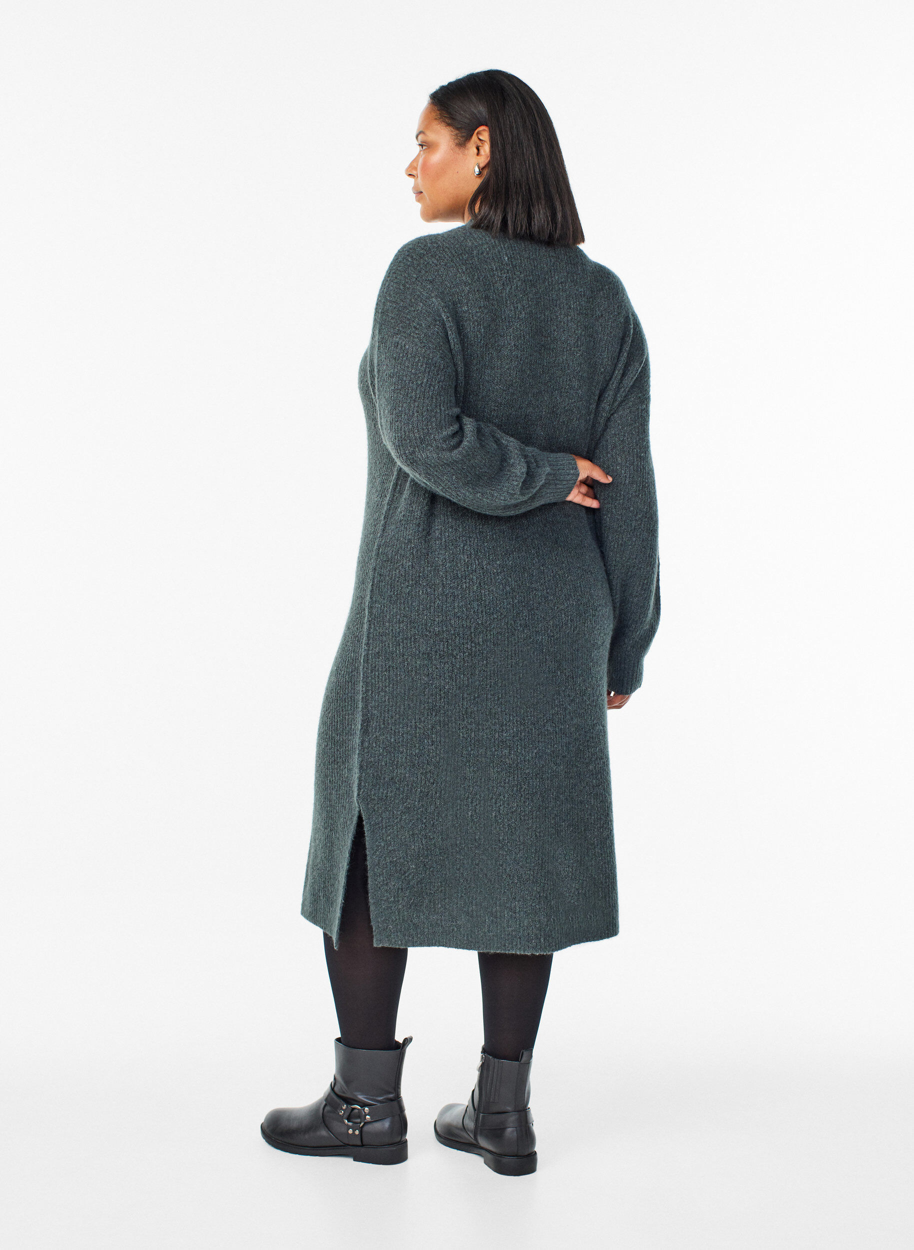 Zizzi L&aring;ng stickad kl&auml;nning med h&ouml;g hals, Gr&ouml;n, Model image number 1