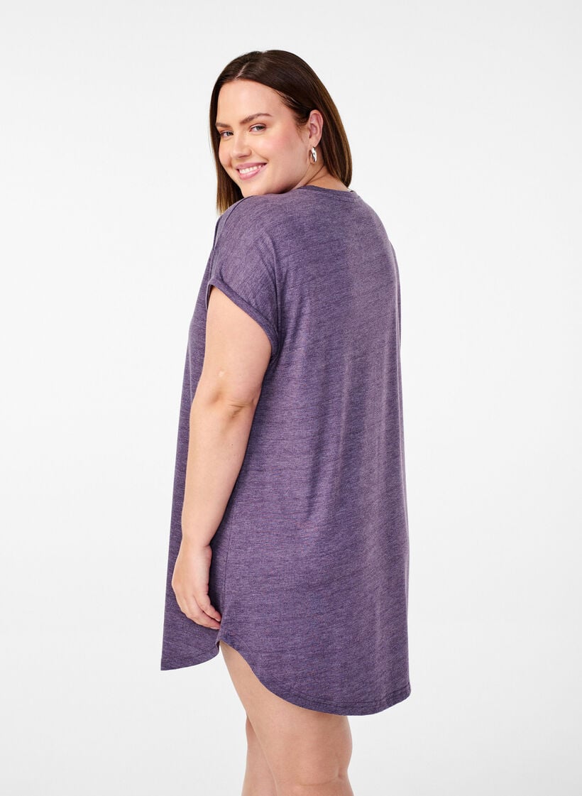 Kort&auml;rmat nattlinne med texttryck, , Model image number 2