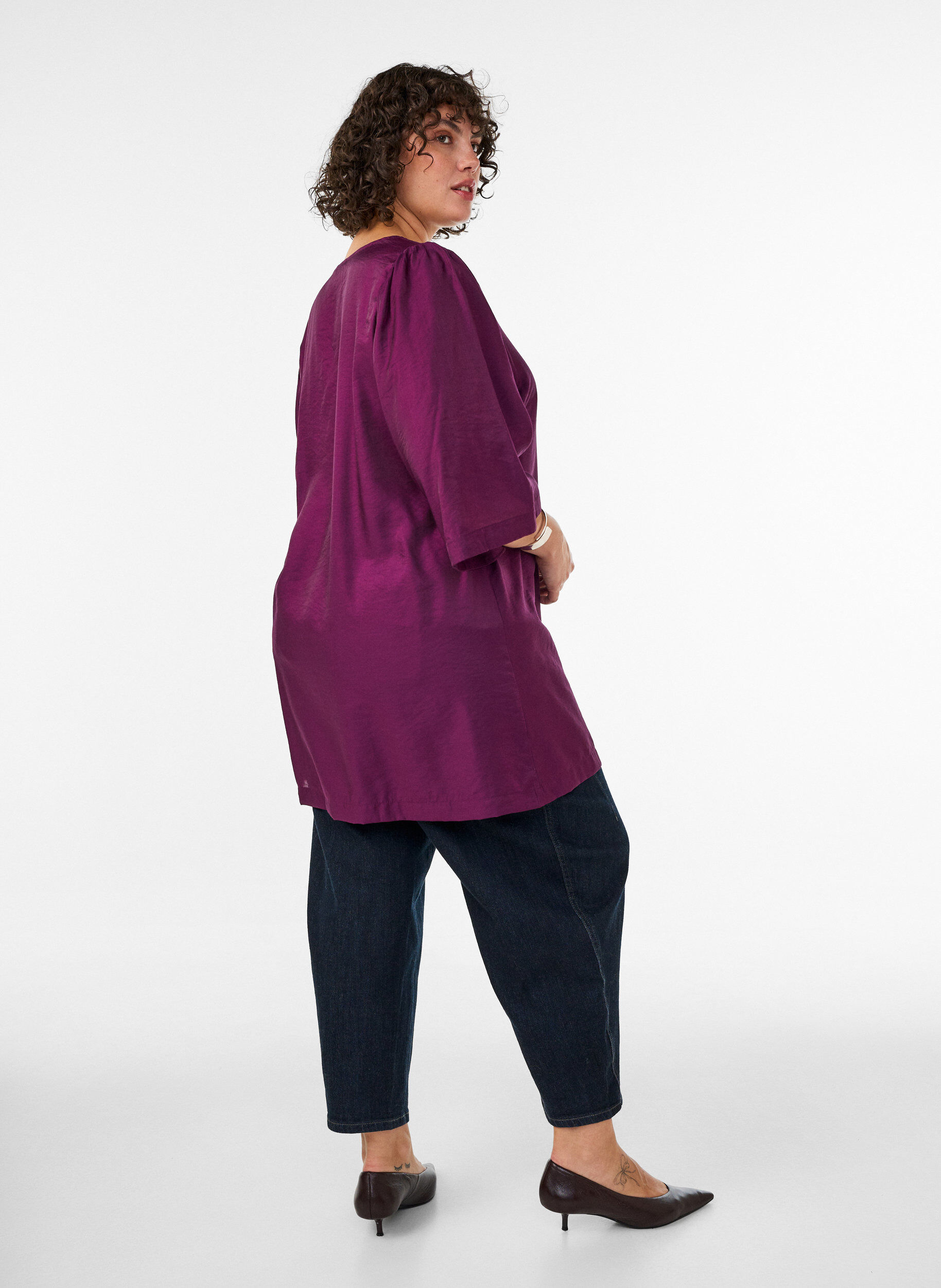 ZizziSkimrande tunika med v-ringning och 3/4-&auml;rmar, Lila, Model image number 2