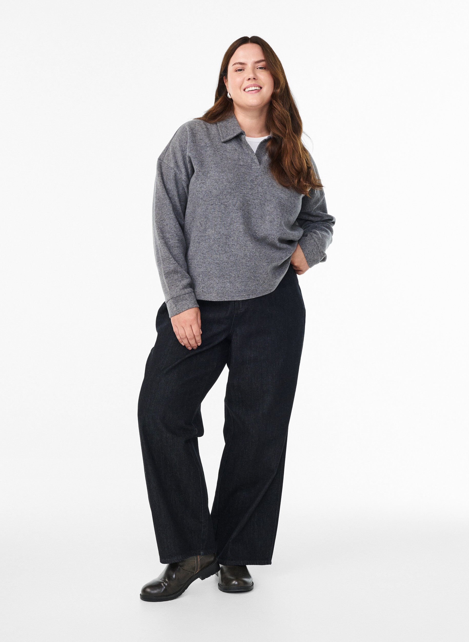 Zizzi Blus i jersey med krage och v-ringning, Gr&aring;, Model image number 1