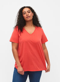 Kortärmad t-shirt med v-hals, Cayenne, Model