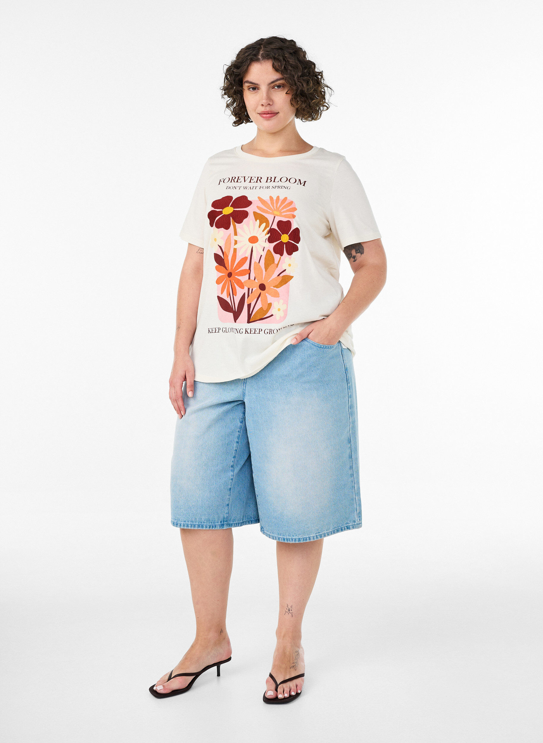 ZizziT-shirt i bomull med tryck, Vanilla, Model image number 1