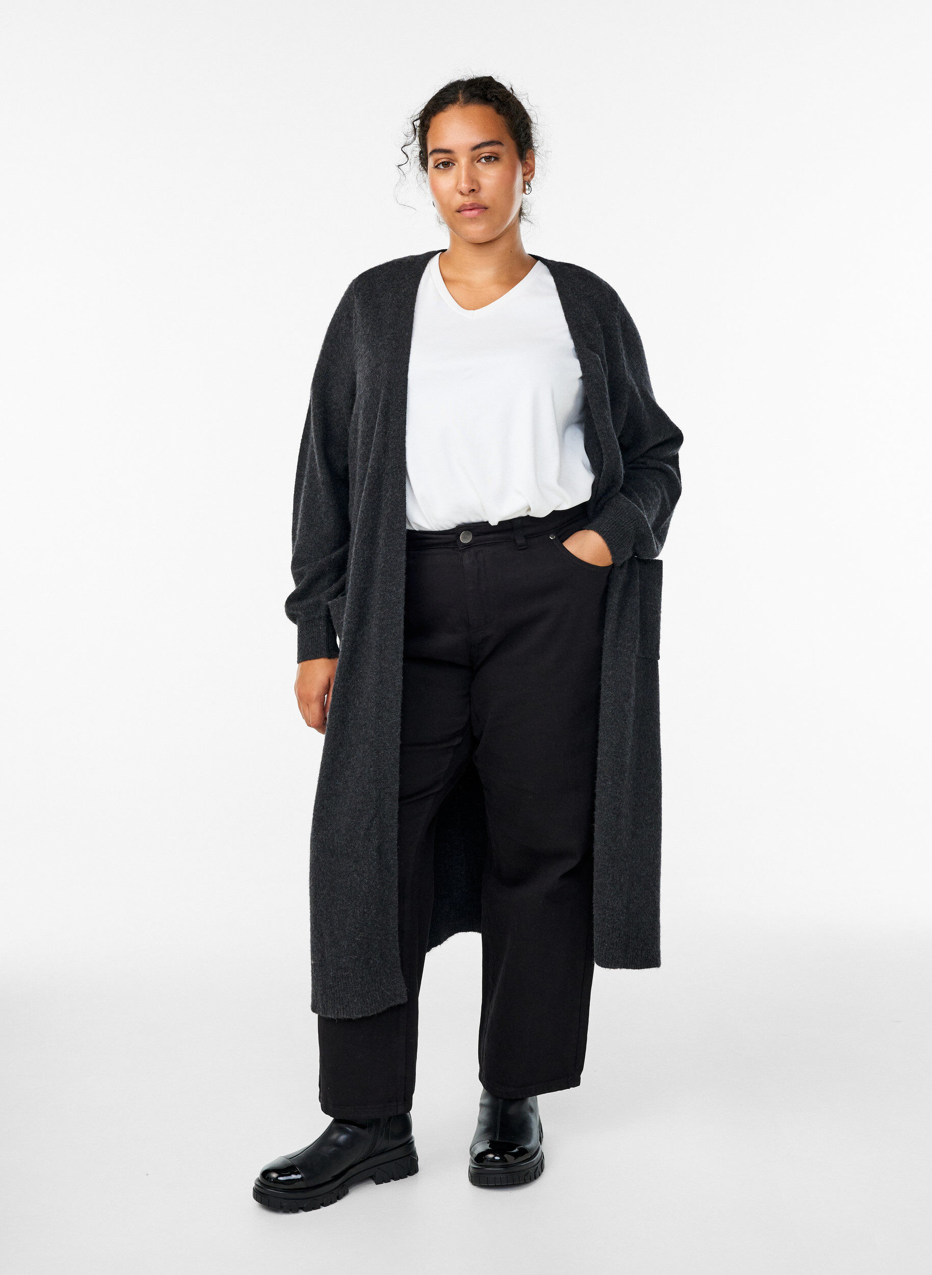 L&aring;ng stickad kofta med fickor, Gr&aring;, Model