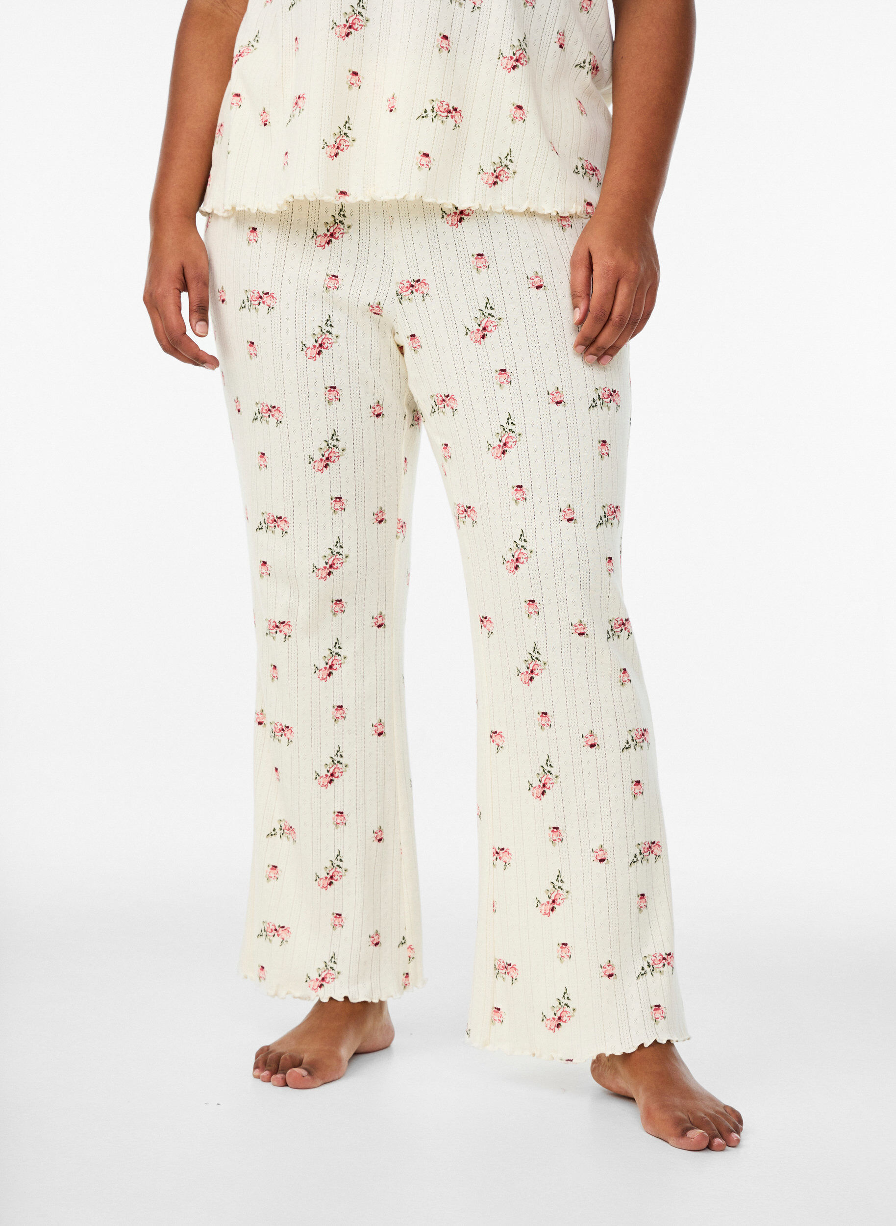 Zizzi Pyjamasbyxor i ekologisk bomull med strukturerat m&ouml;nster, Vanilla, Model image number 2