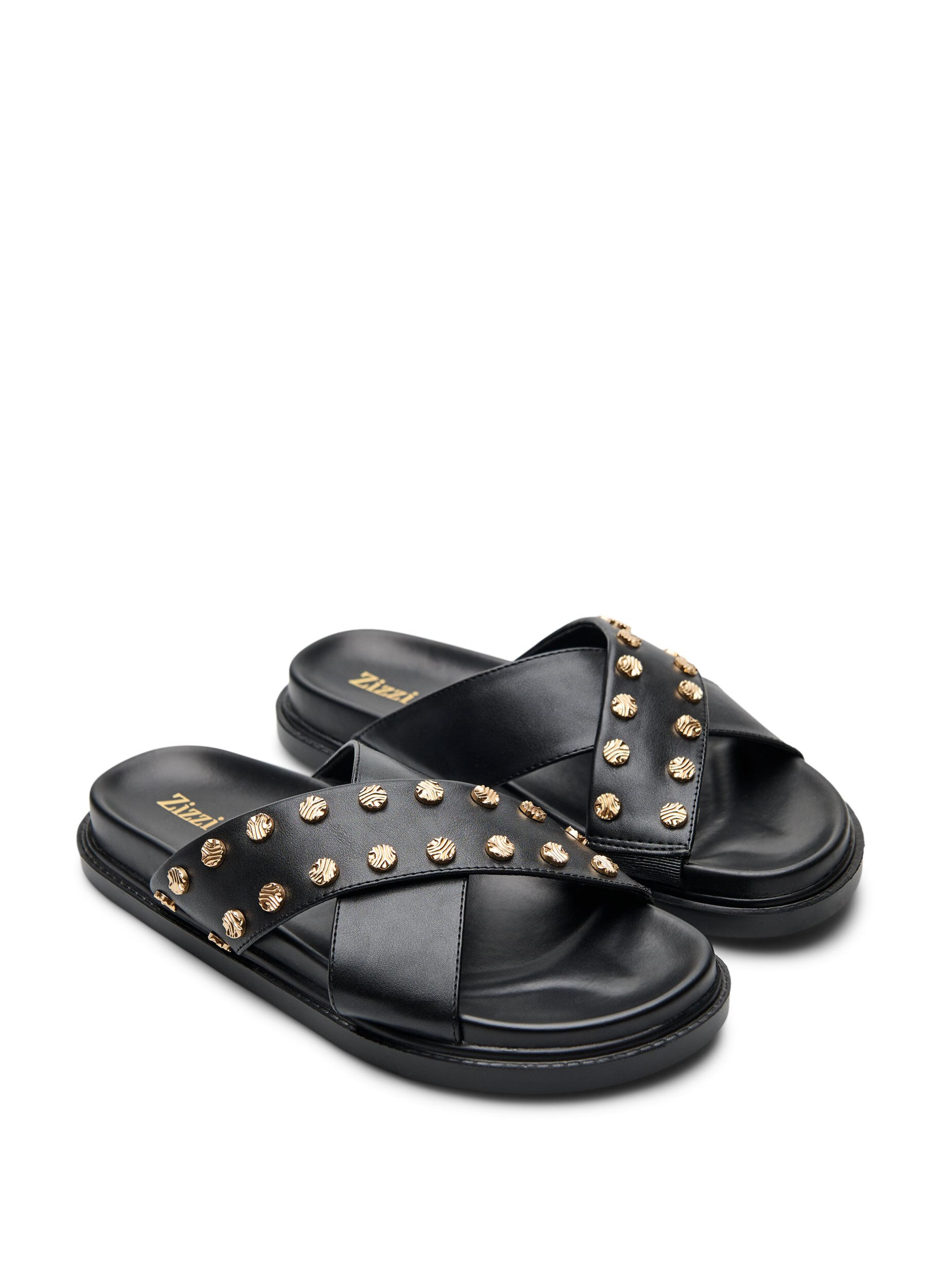 Zizzi Sandal med korsade remmar och dekorativa nitar, Svart, Packshot image number 1