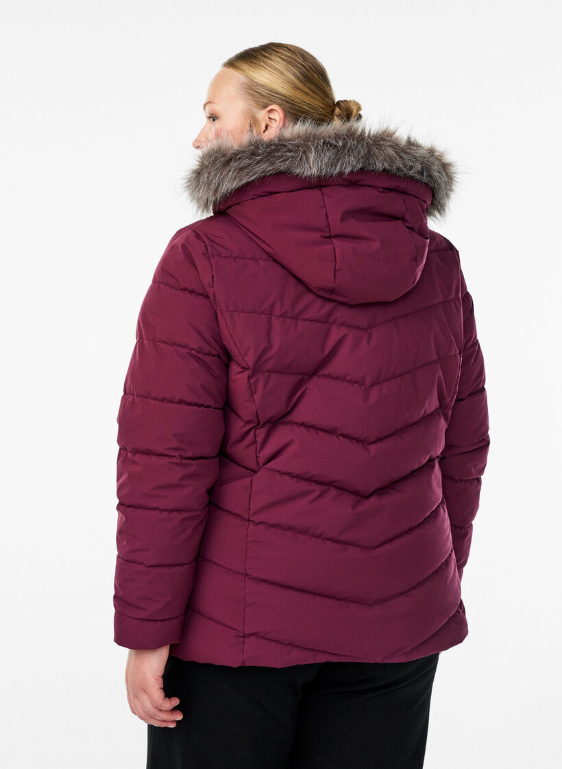 Kort pufferjacka med huva, M&ouml;rk Bordeaux, Model image number 2