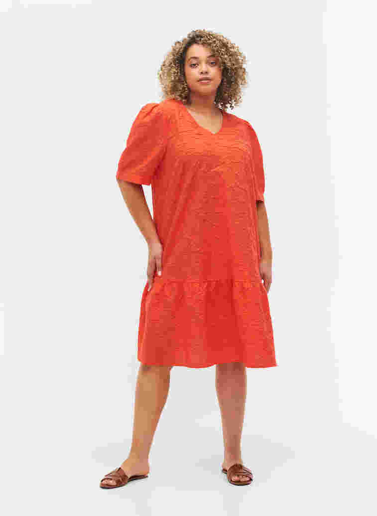Strukturerad klänning med korta puffärmar, Mandarin Red, Model image number 2