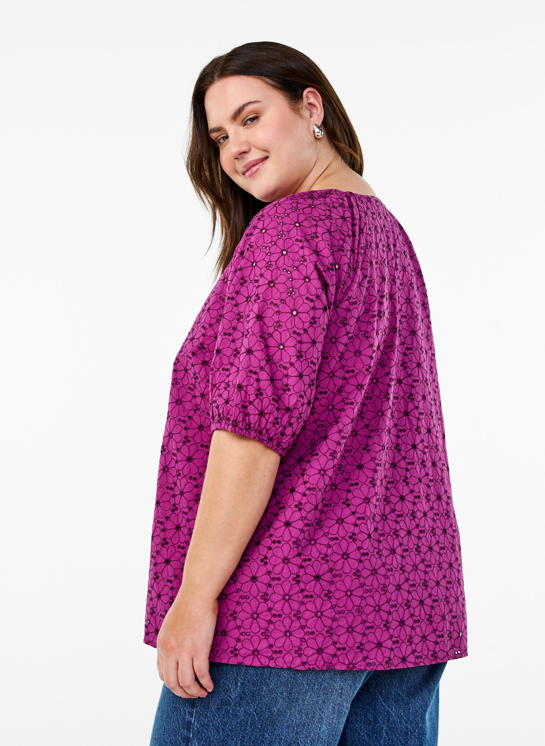 Zizzi Blus med broderat blomm&ouml;nster, Lila, Model image number 2