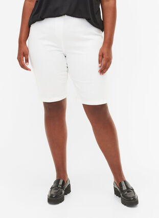 Figurnära shorts med bakfickor, White, Model image number 2