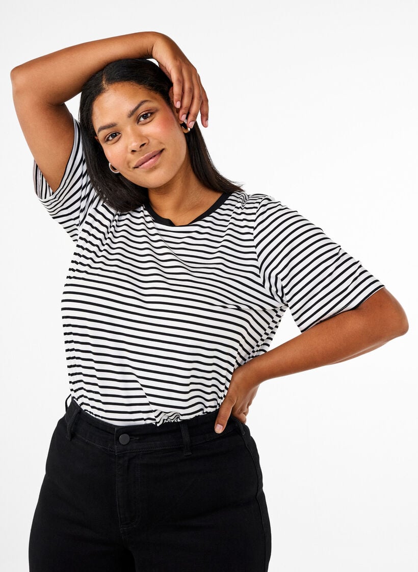 T-shirt med TENCEL&trade; Lyocell och r&auml;nder, Vit, Model image number 0