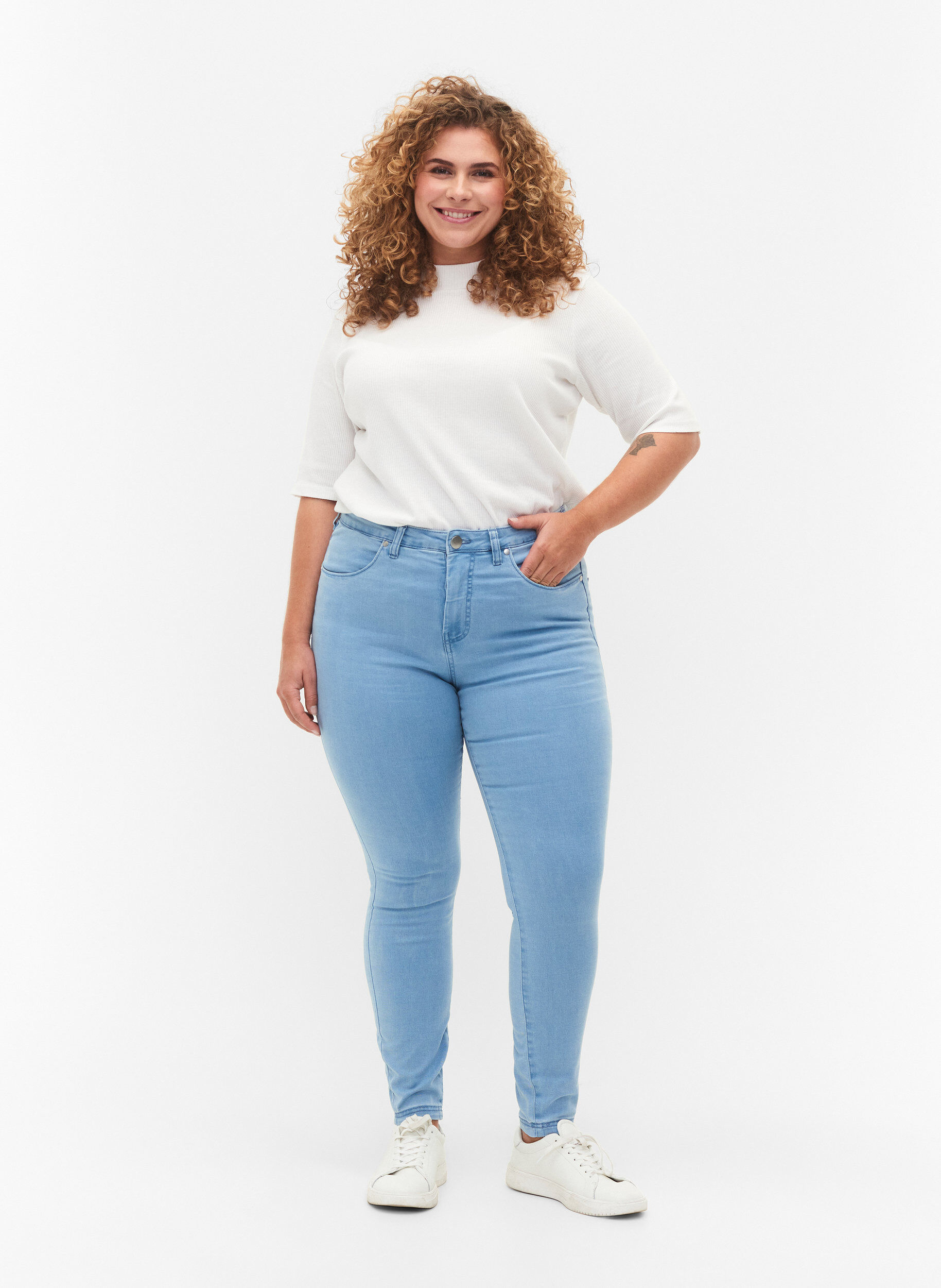 Super slim Amy jeans med h&ouml;g midja, Ex Lt Blue, Model