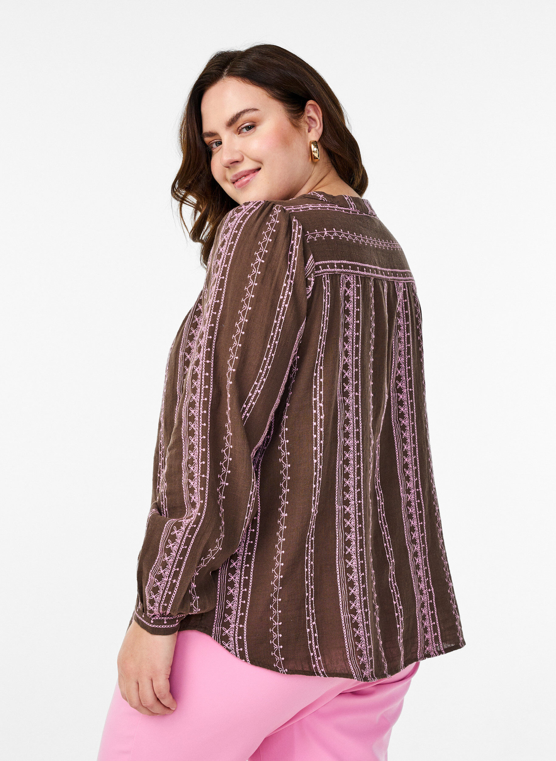 Zizzi Blus med broderat m&ouml;nster, Brun, Model image number 2