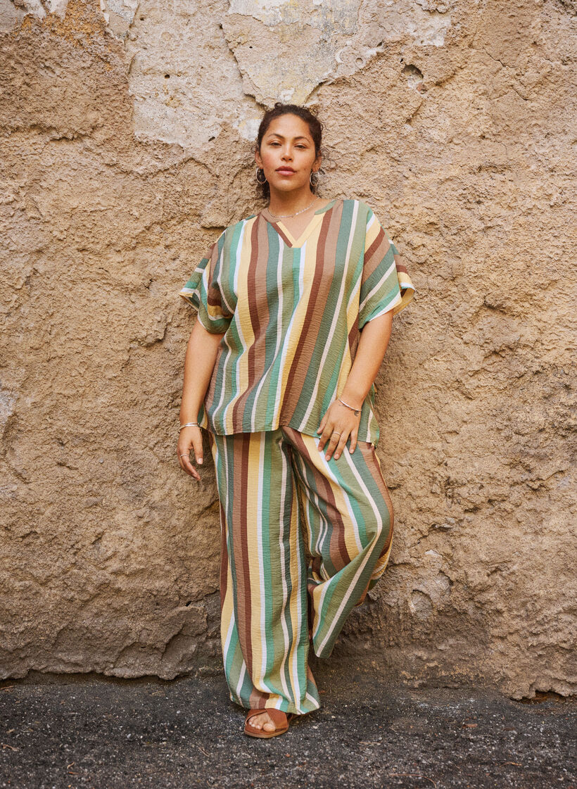 L&ouml;s byxa i viskos med r&auml;nder, Brun, Image image number 0