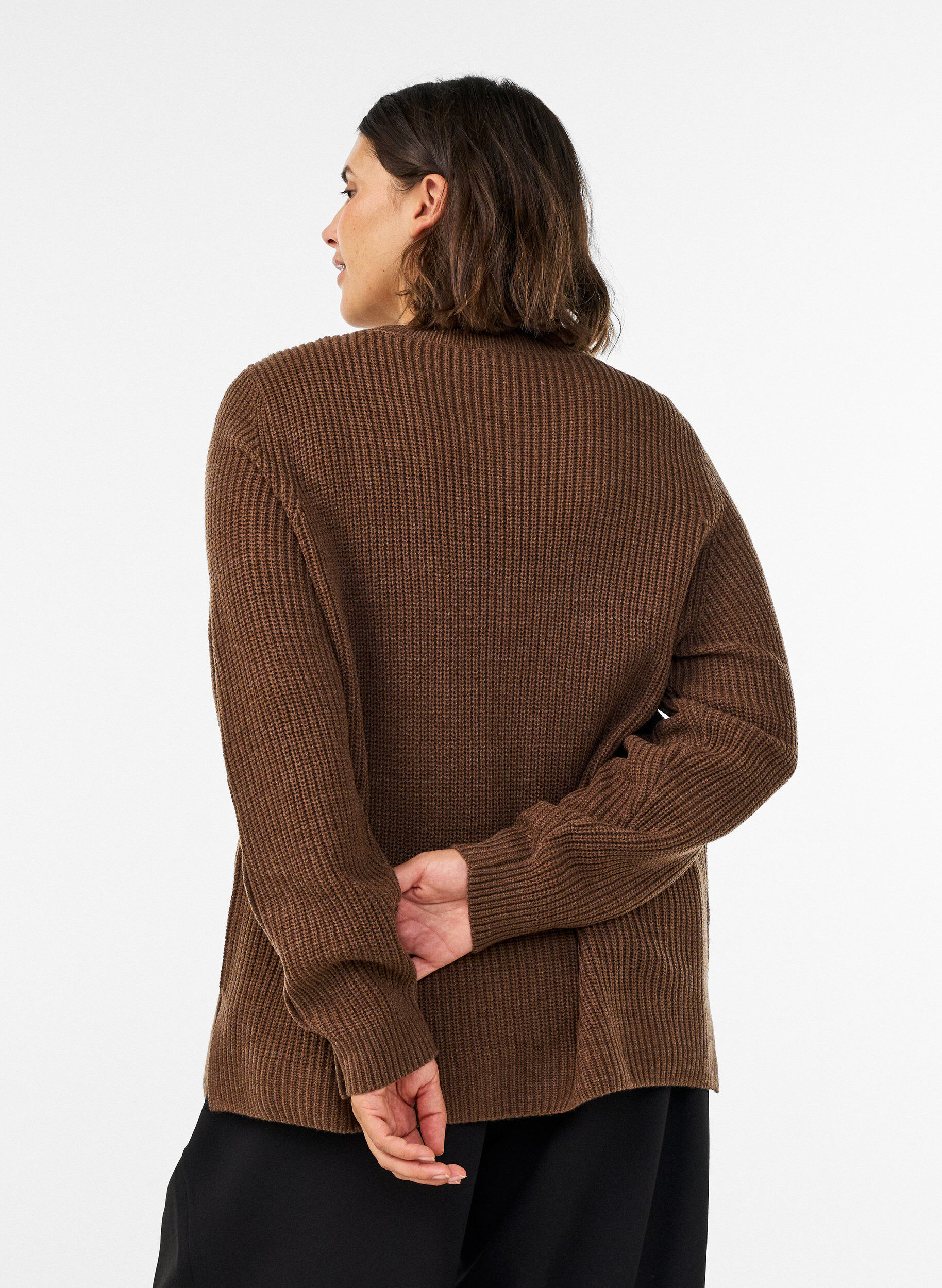 ZizziStickad blus med ribbstruktur och knappdetaljer, Brun, Model image number 2
