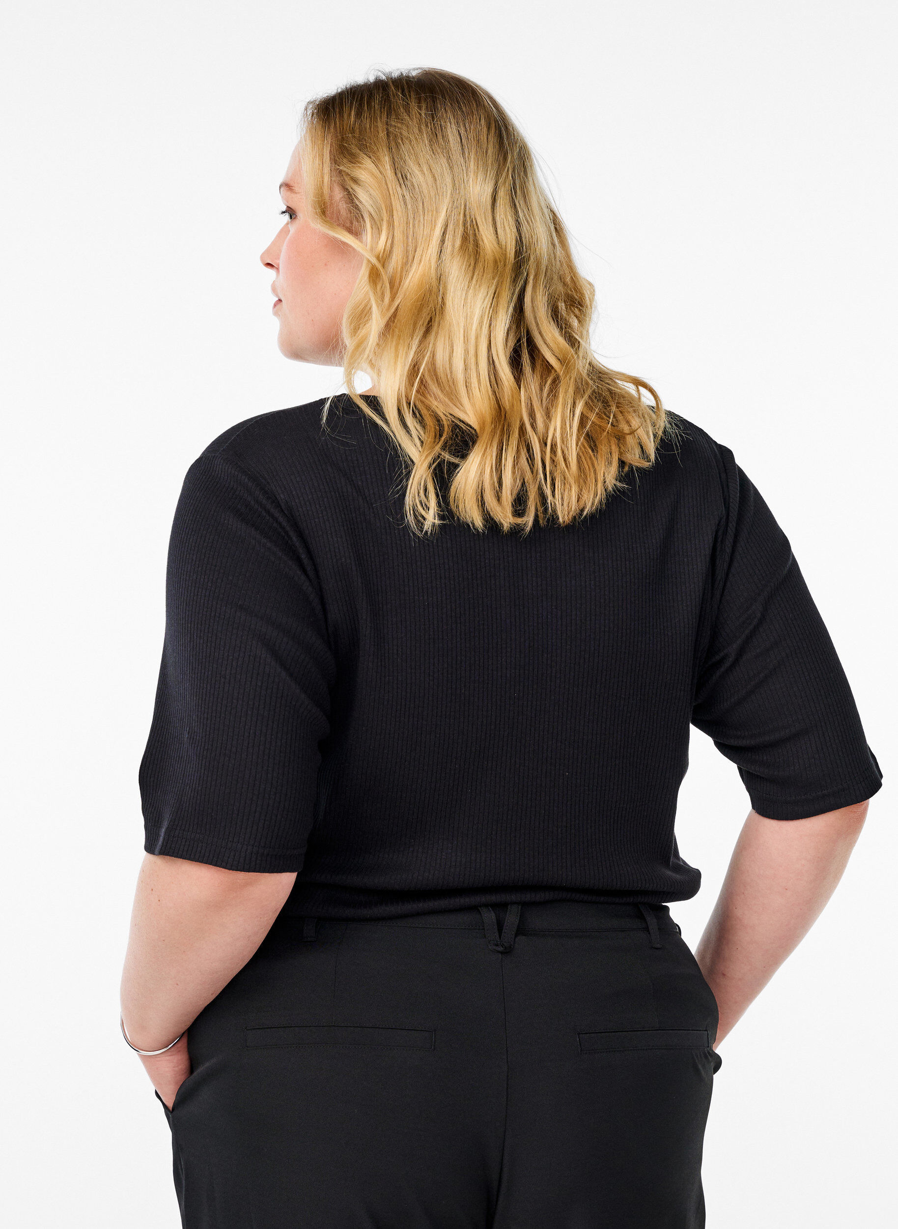 ZizziBlus i ribbad jersey med korta &auml;rmar, Svart, Model image number 2