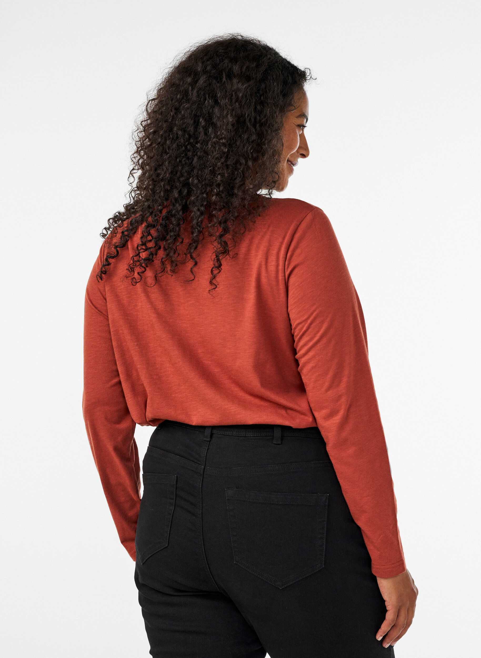 ZizziL&aring;ng&auml;rmad t-shirt med v-ringning och knappar, Brun, Model image number 2