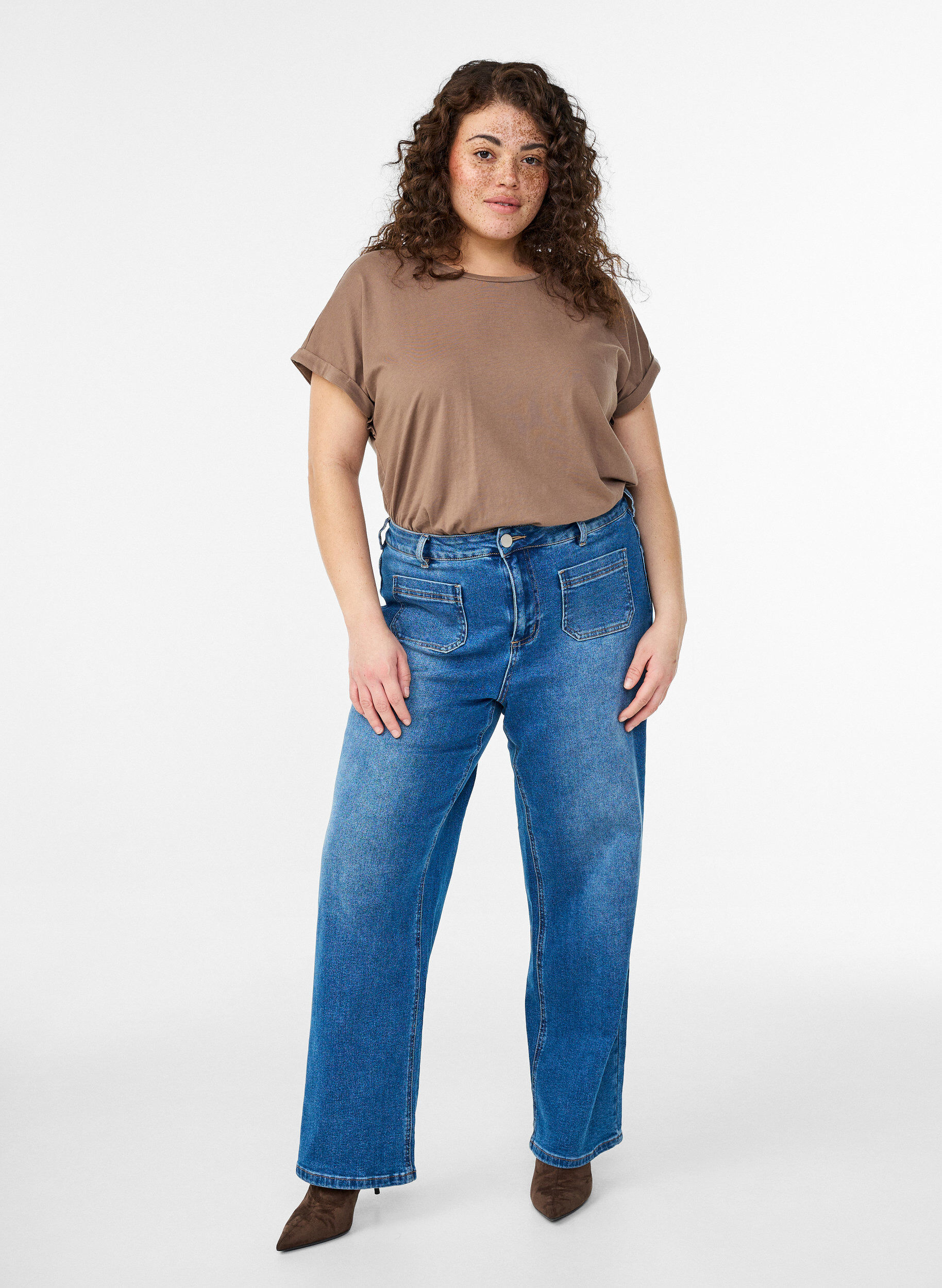 Zizzi Kort&auml;rmad t-shirt i bomullsmix, Brun, Model image number 1