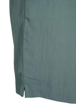 Löst sittande shorts i viskos, Balsam Green, Packshot image number 2