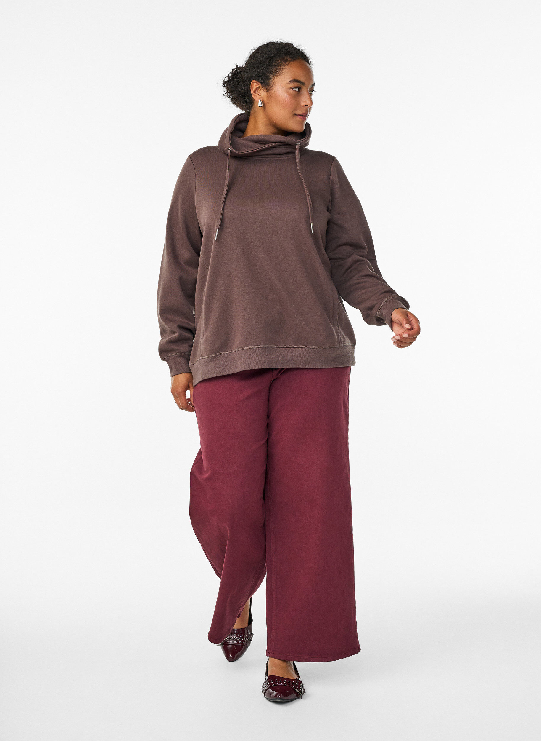 ZizziSweatshirt med h&ouml;g krage och fickor, Brun, Model image number 1