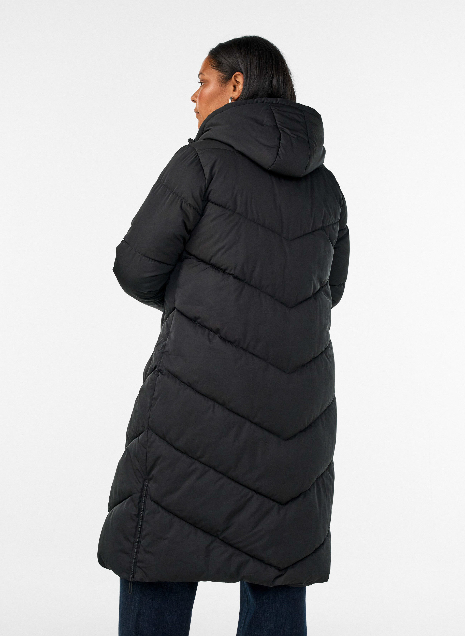 ZizziL&aring;ng pufferjacka med huva och fickor, Svart, Model image number 2